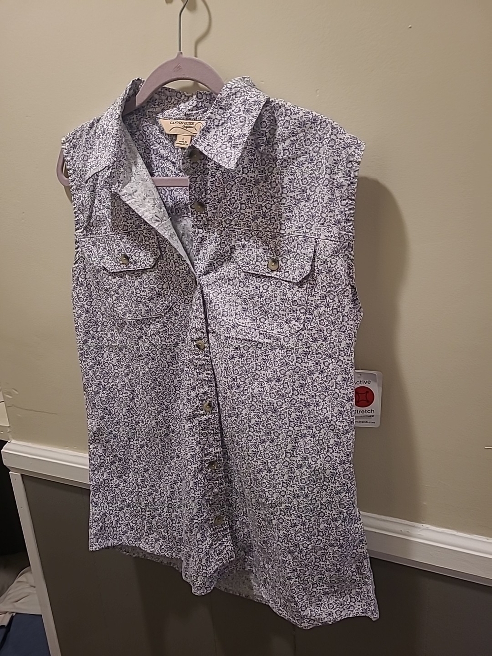 Canyon Guide Outfitters Women L Gray Floral Cotton Stretch Sleeveless Shirt NWT - Picture 2 of 14